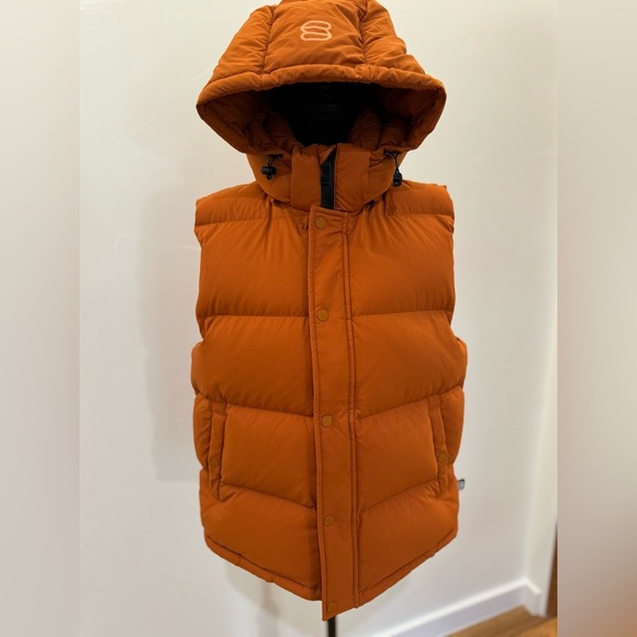 EUC Aritzia Super Puff Shorty Vest - Size L